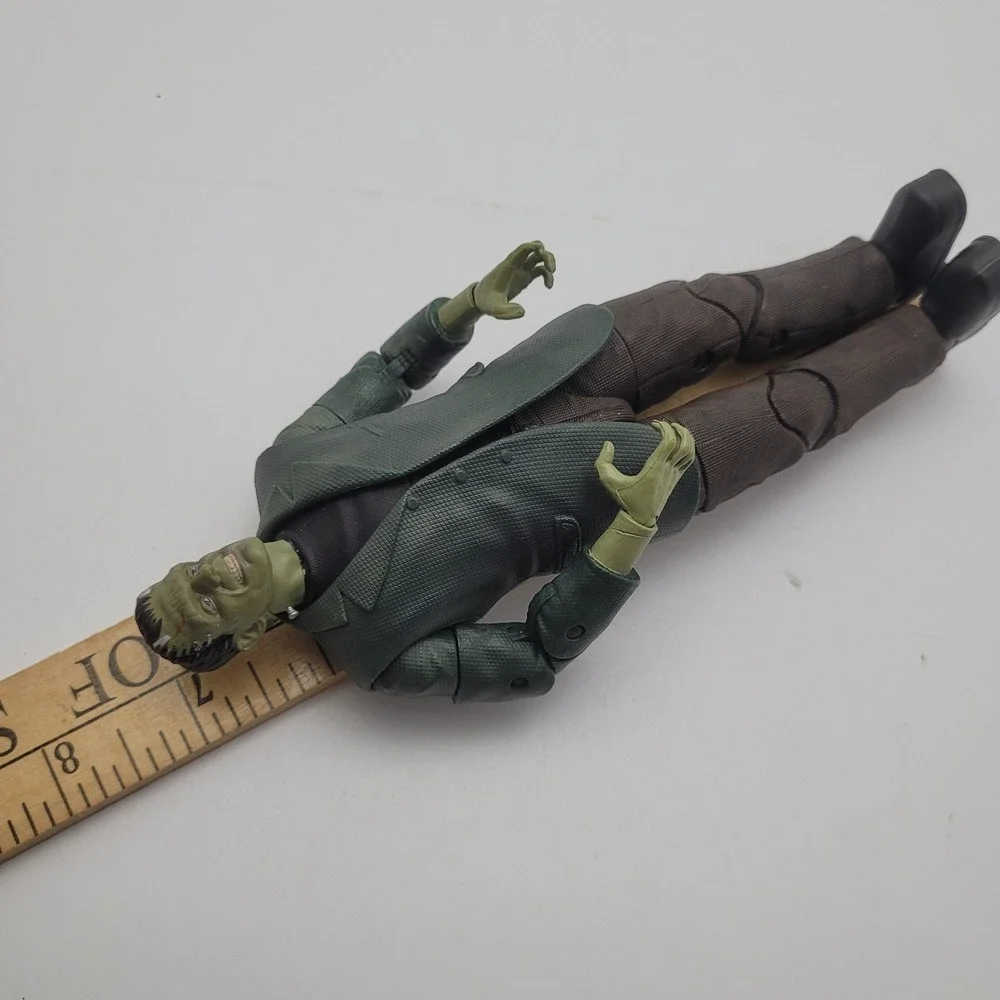 Jada Toys Universal Monsters Frankenstein's Monster 6